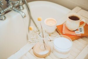 Zastosuj te środki po kąpieli, aby wzmocnić skórę - gabinet-estetika.pl